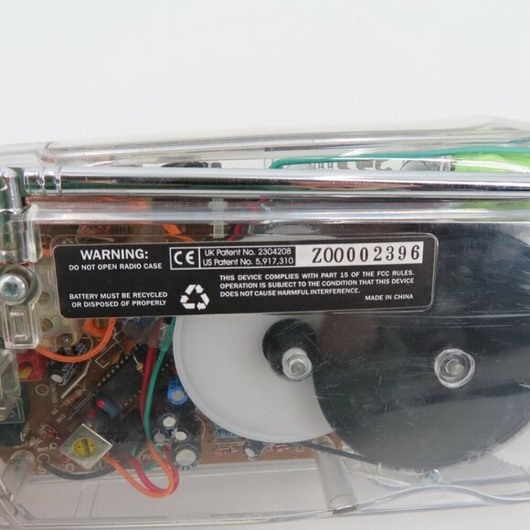 Freeplay Self Powered Crank Radio 360 Clear Plastic AM FM Tested WORKS See Video - Picture 6 of 12
